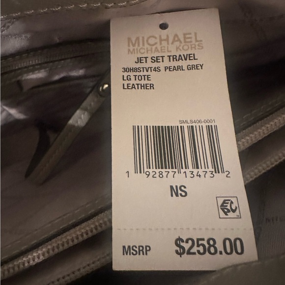Michael Kors Jet Set Travel LG Tote - Pearl Grey - Picture 2 of 6